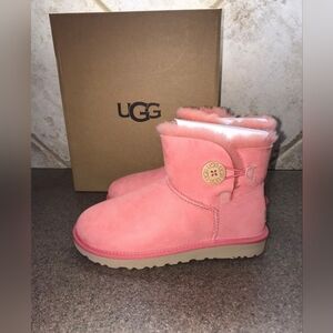 UGG Women's Mini Bailey Button II Fashion Boot, Pink size 9